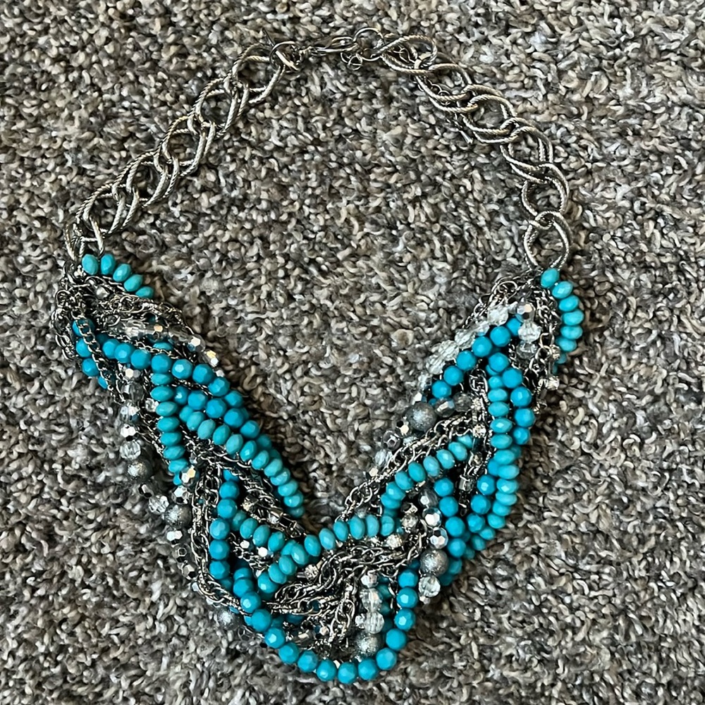 Turquoise and Silver Beaded necklace with Clasp